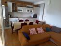 Apartments Mare 1 - close to the sea: A1(3), A5(4) Biograd - Riviera Biograd  - Apartment - A5(4): kitchen and dining room