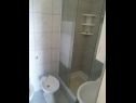 Apartments Mare - with terrace: A1(4+2) Pakostane - Riviera Biograd  - Apartment - A1(4+2): bathroom with toilet