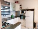 Apartments Ita 1 - with nice garden: A1 Ita (4), A2 Mariana (4), A3 Ivan (4+2) Postira - Island Brac  - Apartment - A3 Ivan (4+2): kitchen