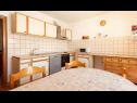 Apartments Boris - 30 m from beach : A1(6+2) Arbanija - Island Ciovo  - Apartment - A1(6+2): kitchen