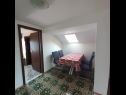 Apartments Draga - 15 m from sea: A3(2+1) Mastrinka - Island Ciovo  - Apartment - A3(2+1): dining room