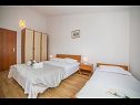 Apartments Miroslava - with pool: A1(4), A3(2+1), A4(5), A5(6+1) Okrug Gornji - Island Ciovo  - Apartment - A5(6+1): bedroom