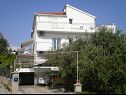 Apartments Ljuba - nice garden: A2(4+1) Plavi, A4(8+1), A1(2+2) Okrug Gornji - Island Ciovo  - house