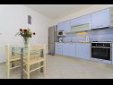 Apartments Ljuba - nice garden: A2(4+1) Plavi, A4(8+1), A1(2+2) Okrug Gornji - Island Ciovo  - Apartment - A4(8+1): kitchen and dining room