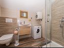 Apartments Tamara - great view: A1(2) Okrug Gornji - Island Ciovo  - Apartment - A1(2): bathroom with toilet