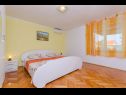 Apartments Ljuba - nice garden: A2(4+1) Plavi, A4(8+1), A1(2+2) Okrug Gornji - Island Ciovo  - Apartment - A1(2+2): bedroom