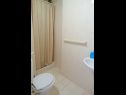 Apartments Gašpar A1-Veliki (4+1), A2-Mali (2+1) Crikvenica - Riviera Crikvenica  - Apartment - A2-Mali (2+1): bathroom with toilet