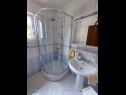 Apartments Tomislav A1 crni(4+1), A2 crveni(4+1), A3(5+1), A4(2+2) Selce - Riviera Crikvenica  - Apartment - A1 crni(4+1): bathroom with toilet