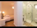 Apartments Teresa - great location & parking: A1(4) Sali - Island Dugi otok  - Apartment - A1(4): bathroom with toilet