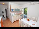 Apartments Jole -  70m from the sea A1 priz(4), SA2 priz(2), A3 I kat(4), SA4 I kat(2), A5 II kat(4), SA6 II kat(2) Vrboska - Island Hvar  - Apartment - A3 I kat(4): kitchen and dining room