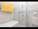 Apartments Orange - garden terrace : SA1(2+1) Banjole - Istria  - Studio apartment - SA1(2+1): bathroom with toilet