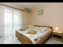 Apartments Mir - 50m from the sea A1(2+2), A2(2+1), A3(2), A4(4+2), A5(2+2) Fazana - Istria  - Apartment - A2(2+1): bedroom