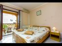 Apartments Mir - 50m from the sea A1(2+2), A2(2+1), A3(2), A4(4+2), A5(2+2) Fazana - Istria  - Apartment - A2(2+1): bedroom