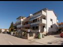 Apartments Berto - 500m to the beach: A1(4+2) Tatjana, A2(2+4) Enzo, SA3(2) Nathan Rovinj - Istria  - house
