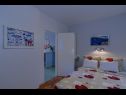 Apartments Vedro - 50 m from sea: 1- Red(4+1), 2 - Purple(2+1), 3 - Blue(2), 4 - Green(2+2) Korcula - Island Korcula  - Apartment - 1- Red(4+1): bedroom