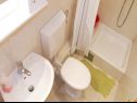 Apartments Srzi 1 - 200 m from sea: A4(2+2), A5(4) Makarska - Riviera Makarska  - Apartment - A4(2+2): bathroom with toilet