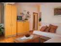 Apartments Sve - with parking : A2(2+2) Makarska - Riviera Makarska  - Apartment - A2(2+2): living room