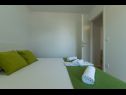 Apartments Mario - with terace: A1(2+2), A2(4), A3(2+2) Makarska - Riviera Makarska  - Apartment - A2(4): bedroom