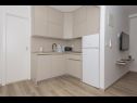 Apartments Mari - 40m from the beach: A1(4+2) , A2(2+2), A3(2+2), A4(2+2), A5(2+2), A6(4+2) Makarska - Riviera Makarska  - Apartment - A1(4+2) : kitchen