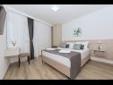 Apartments Mari - 40m from the beach: A1(4+2) , A2(2+2), A3(2+2), A4(2+2), A5(2+2), A6(4+2) Makarska - Riviera Makarska  - Apartment - A1(4+2) : bedroom