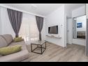 Apartments Mari - 40m from the beach: A1(4+2) , A2(2+2), A3(2+2), A4(2+2), A5(2+2), A6(4+2) Makarska - Riviera Makarska  - Apartment - A2(2+2): living room