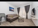 Apartments Mari - 40m from the beach: A1(4+2) , A2(2+2), A3(2+2), A4(2+2), A5(2+2), A6(4+2) Makarska - Riviera Makarska  - Apartment - A2(2+2): living room