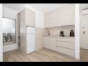 Apartments Mari - 40m from the beach: A1(4+2) , A2(2+2), A3(2+2), A4(2+2), A5(2+2), A6(4+2) Makarska - Riviera Makarska  - Apartment - A2(2+2): kitchen