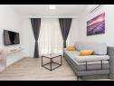Apartments Mari - 40m from the beach: A1(4+2) , A2(2+2), A3(2+2), A4(2+2), A5(2+2), A6(4+2) Makarska - Riviera Makarska  - Apartment - A4(2+2): living room