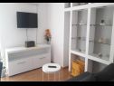 Apartments Antisa - with playground: A1 jug(4+1), A2 sjever(4) Tucepi - Riviera Makarska  - Apartment - A1 jug(4+1): living room