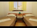 Apartments Slavica - free parking A1 Mali (3), A2 Veliki (4) Jezera - Island Murter  - Apartment - A2 Veliki (4): bedroom
