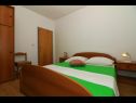 Apartments Slavica - free parking A1 Mali (3), A2 Veliki (4) Jezera - Island Murter  - Apartment - A2 Veliki (4): bedroom