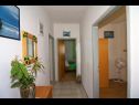 Apartments Slavica - free parking A1 Mali (3), A2 Veliki (4) Jezera - Island Murter  - Apartment - A2 Veliki (4): hallway