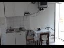 Apartments Zorica - with view: A1(4+1), SA2(2+1), SA3(2+1), SA4(2+1), A5(10+1) Marusici - Riviera Omis  - Studio apartment - SA2(2+1): kitchen and dining room
