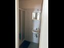 Apartments Zorica - with view: A1(4+1), SA2(2+1), SA3(2+1), SA4(2+1), A5(10+1) Marusici - Riviera Omis  - Studio apartment - SA4(2+1): bathroom with toilet