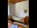 Apartments Zarko - 20 m from beach: A1(8) Sumpetar - Riviera Omis  - Apartment - A1(8): bedroom