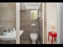 Holiday home Joanna - with pool: H(10+1) Tugare - Riviera Omis  - Croatia - H(10+1): bathroom with toilet