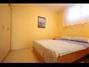 Apartments Dino - apartments with hot tub: A1(2+1), A2(2+1), A3(2+1), A4(2+1) Novalja - Island Pag  - Apartment - A1(2+1): bedroom