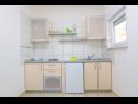 Apartments Boris - 150 m from beach: A7(2+1), A6(2+1), A4(2+2), A8(3+1), A5(4+1) Novalja - Island Pag  - Apartment - A4(2+2): kitchen
