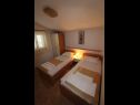 Apartments Anna - great location & family friendly: A1(4), A3(4) Pirovac - Riviera Sibenik  - Apartment - A1(4): bedroom