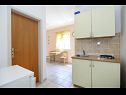 Apartments Tea - parking and grill, 100 m from sea A1(2+1), SA2(2), SA3(2), A4(4+2) Rogoznica - Riviera Sibenik  - Studio apartment - SA2(2): kitchen