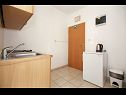 Apartments Tea - parking and grill, 100 m from sea A1(2+1), SA2(2), SA3(2), A4(4+2) Rogoznica - Riviera Sibenik  - Studio apartment - SA2(2): kitchen