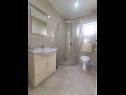 Apartments Kate - 200 m from beach: A1(2), A2(4+1), SA3(2), A4(6+1) Vodice - Riviera Sibenik  - Apartment - A2(4+1): bathroom with toilet