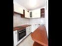 Apartments Kate - 200 m from beach: A1(2), A2(4+1), SA3(2), A4(6+1) Vodice - Riviera Sibenik  - Apartment - A2(4+1): kitchen
