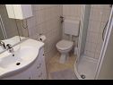 Apartments Zdenka - 10 m from the beach : A1(4+2), A2(2+2), A3(2+2), A4(4+2), SA5(2) Vodice - Riviera Sibenik  - Apartment - A2(2+2): bathroom with toilet