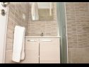 Apartments Niko - modern: SA1(2), A2(2+2), A3(2+2), A4(4+2) Kastel Luksic - Riviera Split  - Apartment - A3(2+2): bathroom with toilet
