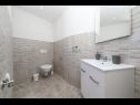 Apartments Niko - modern: SA1(2), A2(2+2), A3(2+2), A4(4+2) Kastel Luksic - Riviera Split  - Apartment - A4(4+2): bathroom with toilet