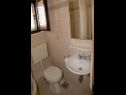 Apartments Božana - with parking : A1(2), A2(2+2), A3(3+2) Kastel Luksic - Riviera Split  - Apartment - A1(2): bathroom with toilet