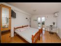 Apartments Milica - parking and garden: A1(6), SA2 gornji(2), SA3 donji(2), A4(2+1) Kastel Luksic - Riviera Split  - Studio apartment - SA3 donji(2): interior