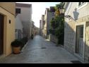 Apartments Davor -  in city centre: SA1(2) Split - Riviera Split  - detail (house and surroundings)