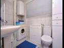 Apartments Mia - with terrace : A1(2+1) Split - Riviera Split  - Apartment - A1(2+1): bathroom with toilet